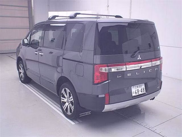 MITSUBISHI DELICA D:5