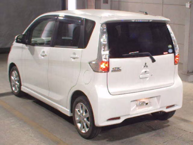 MITSUBISHI EK CUSTOM