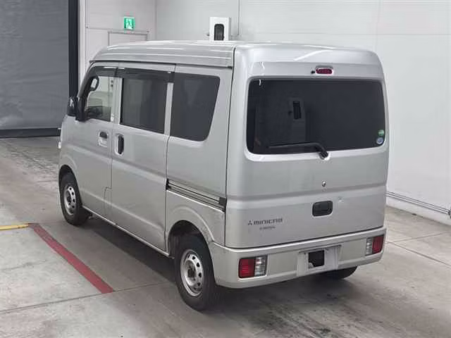 MITSUBISHI MINICAB