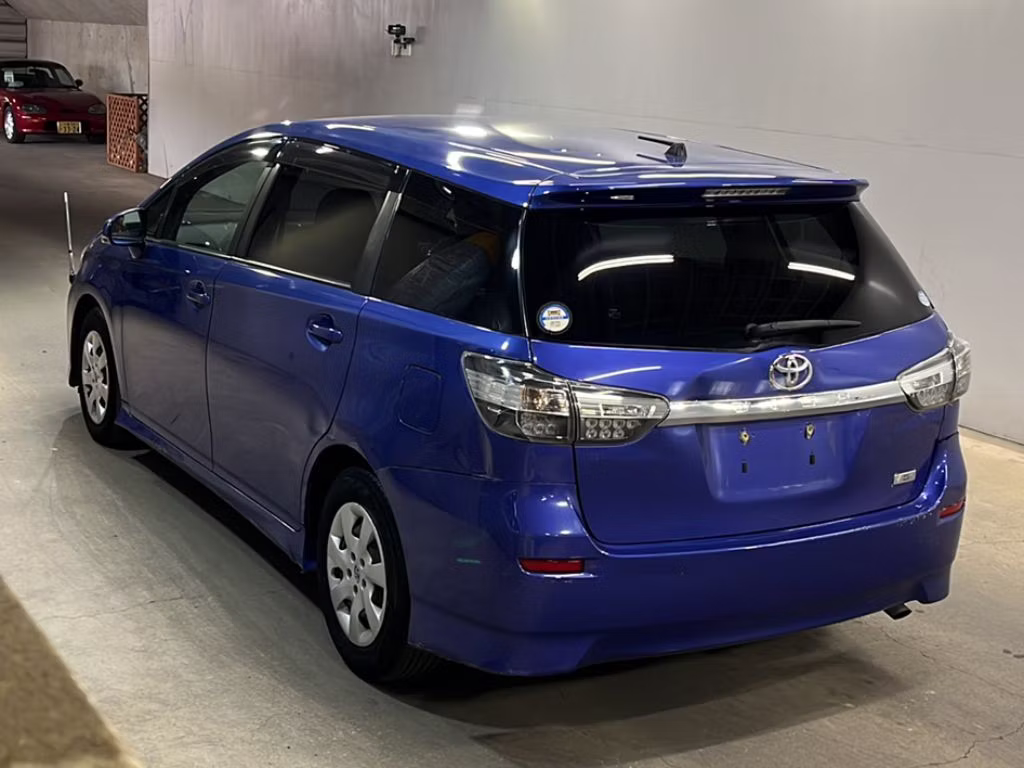 TOYOTA WISH