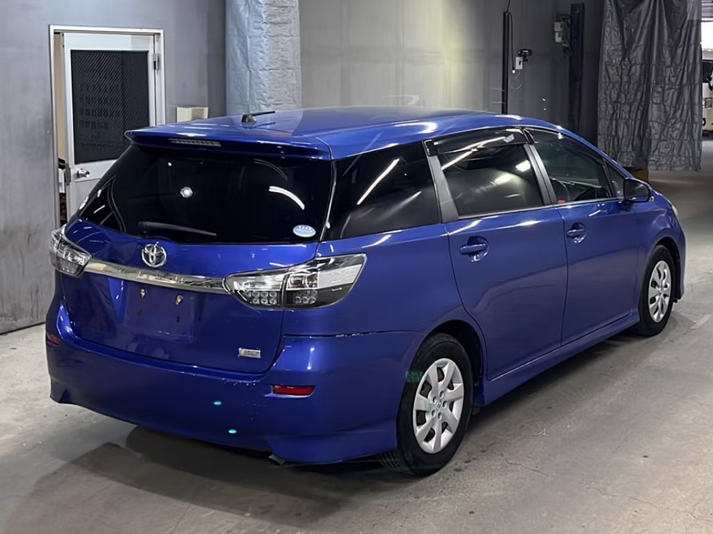 TOYOTA WISH