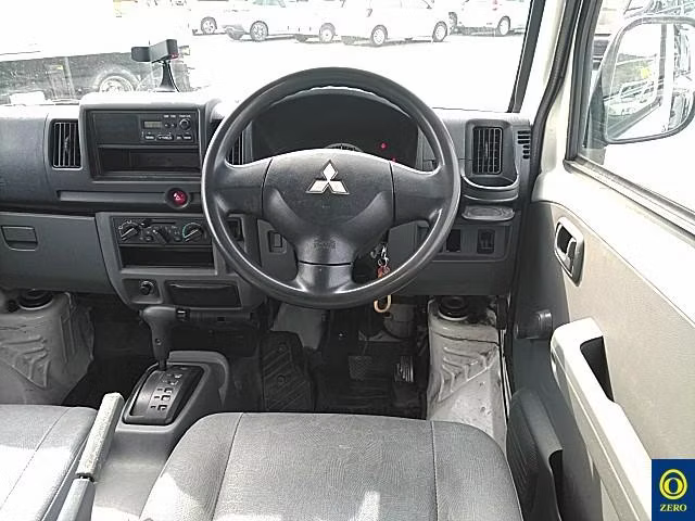 MITSUBISHI MINICAB