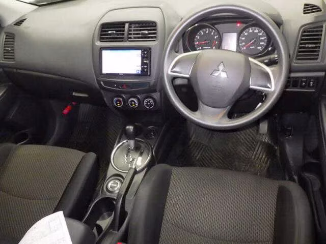 MITSUBISHI RVR