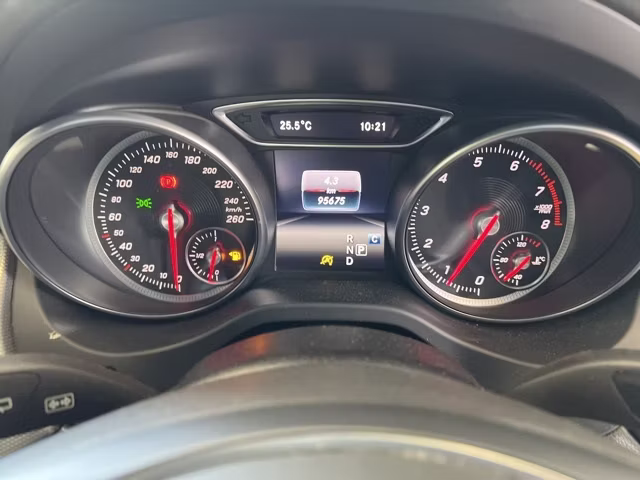 MERCEDES-BENZ GLA-CLASS