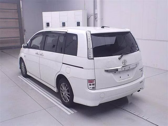 TOYOTA ISIS