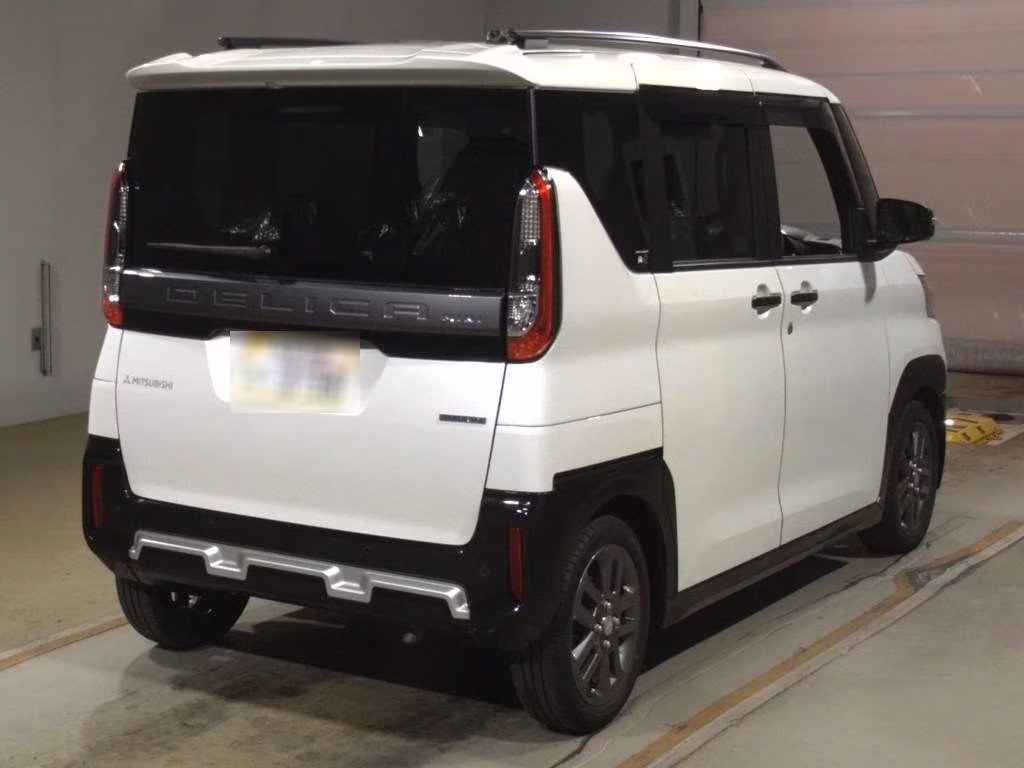MITSUBISHI DELICA MINI