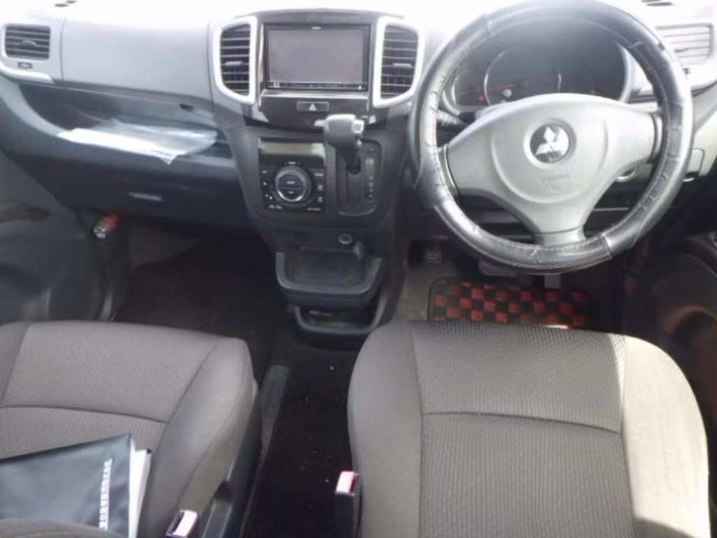 MITSUBISHI DELICA D:2