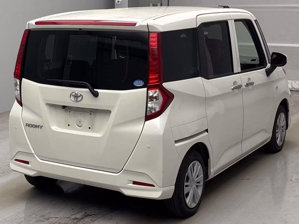 TOYOTA ROOMY