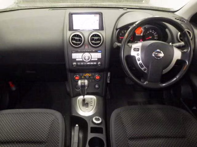 NISSAN DUALIS