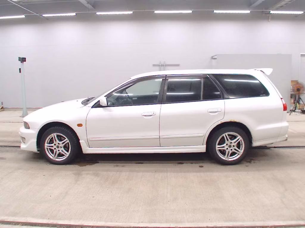 MITSUBISHI LEGNUM