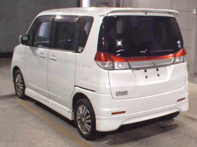 MITSUBISHI DELICA D:2