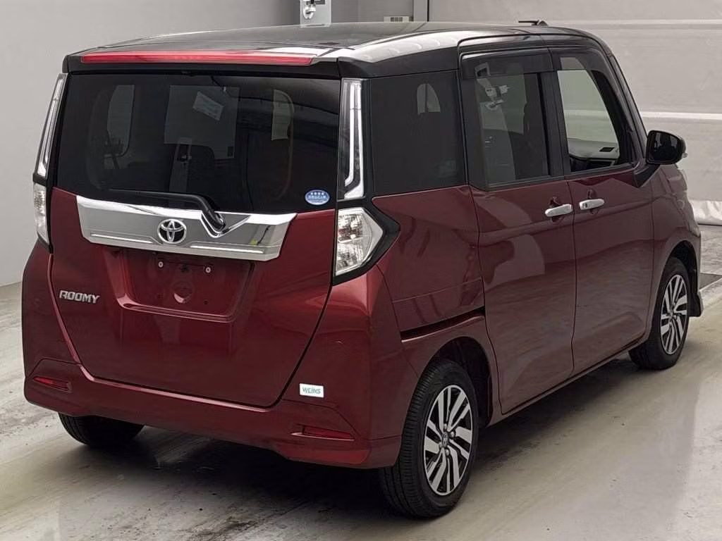 TOYOTA ROOMY