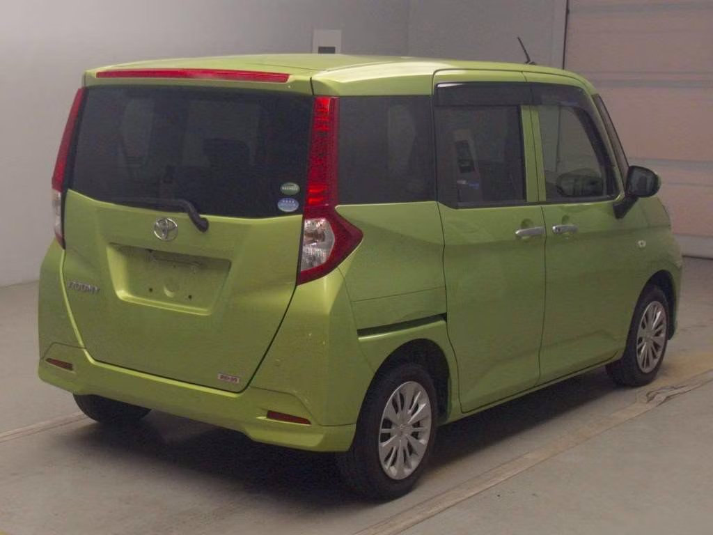TOYOTA ROOMY