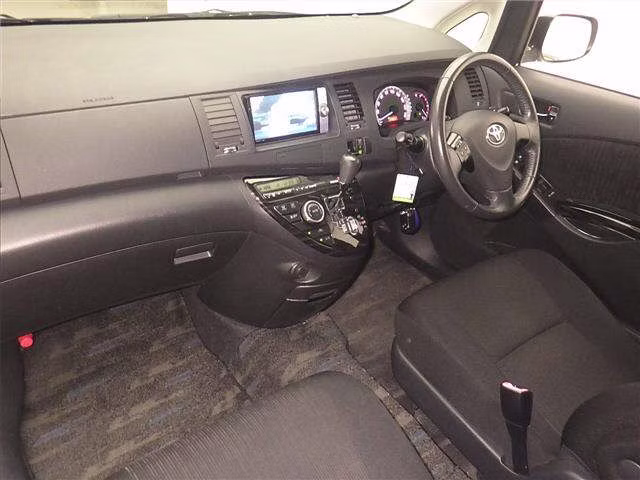 TOYOTA ISIS
