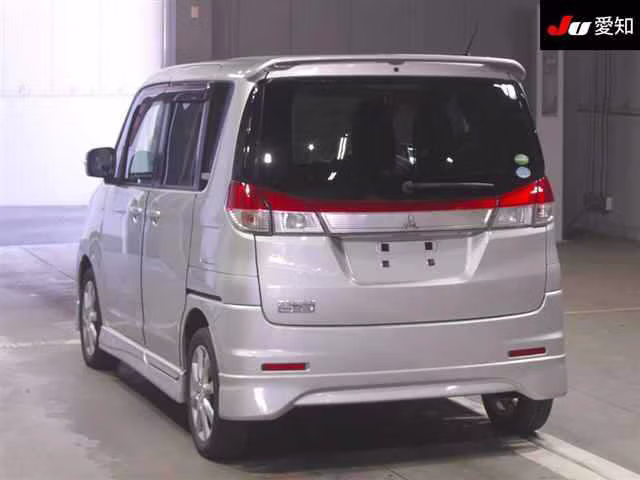 MITSUBISHI DELICA D:2