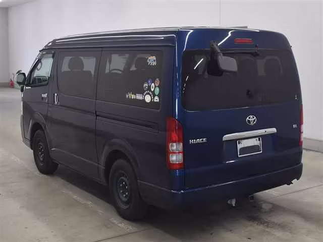 TOYOTA HIACE