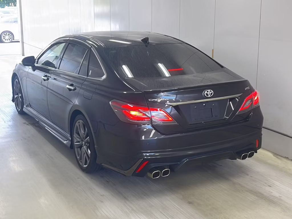 TOYOTA CROWN