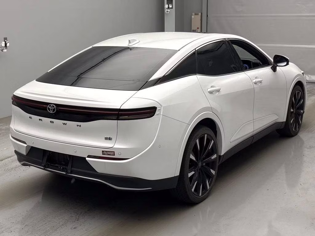 TOYOTA CROWN