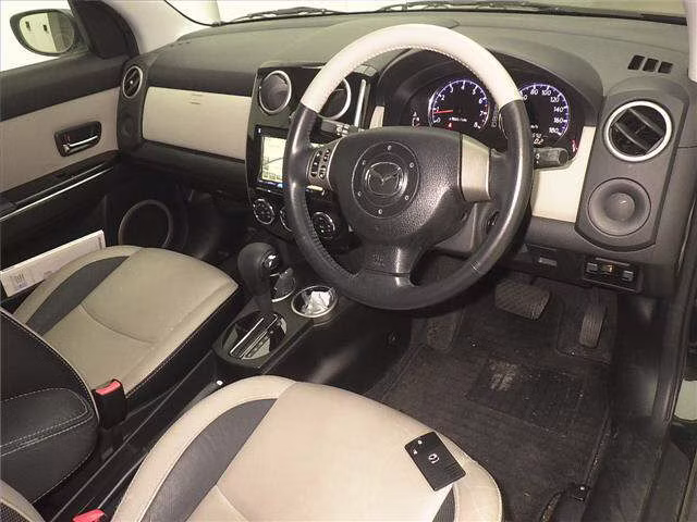 MAZDA VERISA