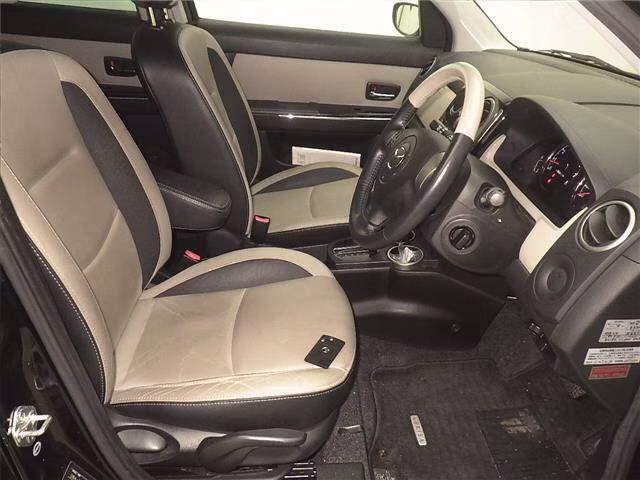 MAZDA VERISA