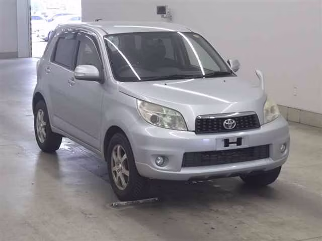 TOYOTA RUSH