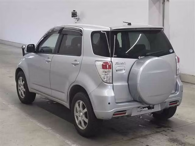 TOYOTA RUSH