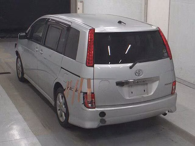 TOYOTA ISIS