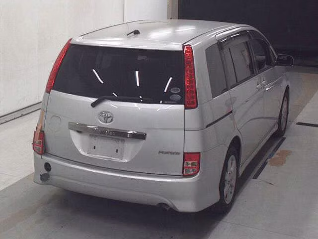 TOYOTA ISIS