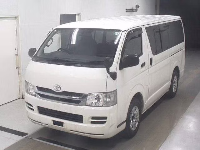 TOYOTA REGIUS ACE