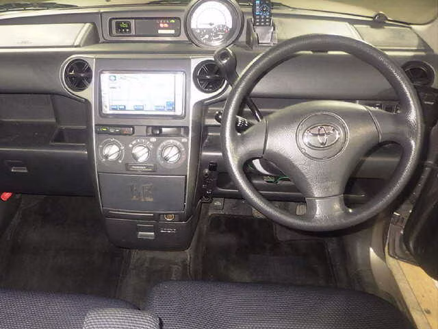 TOYOTA BB