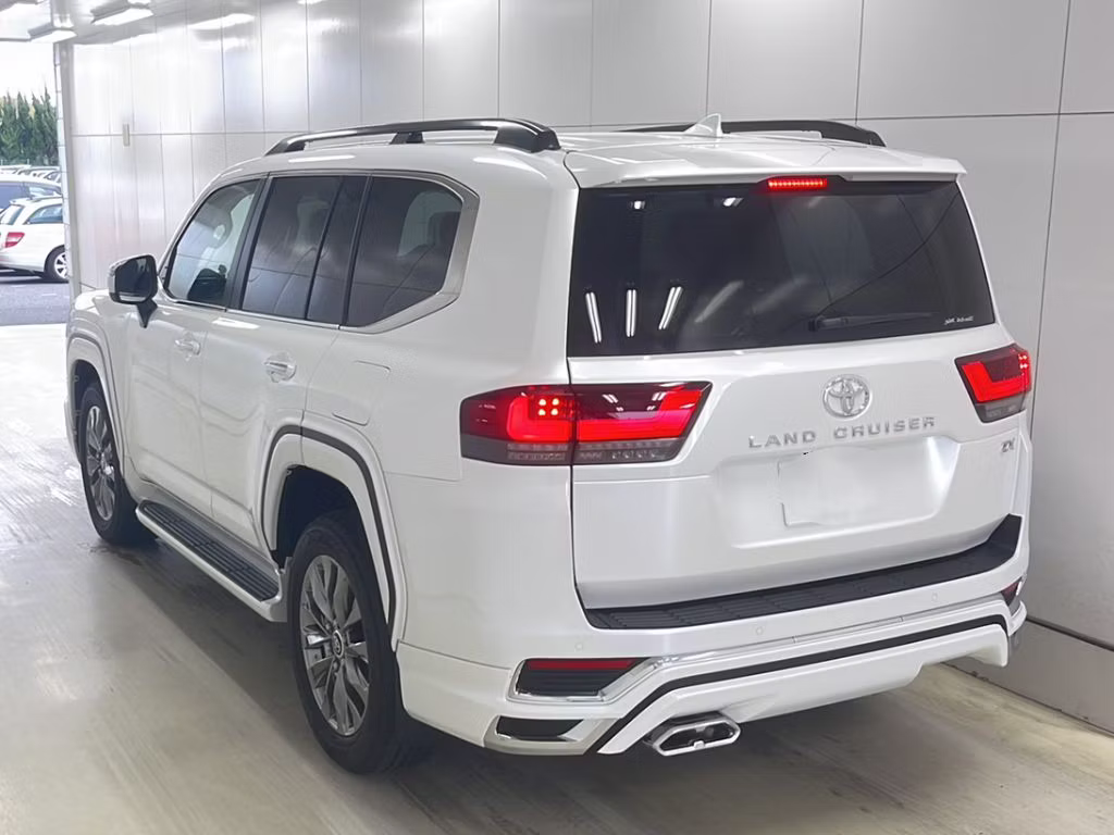 TOYOTA LAND CRUISER