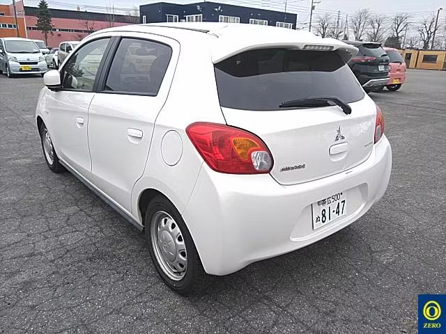 MITSUBISHI MIRAGE