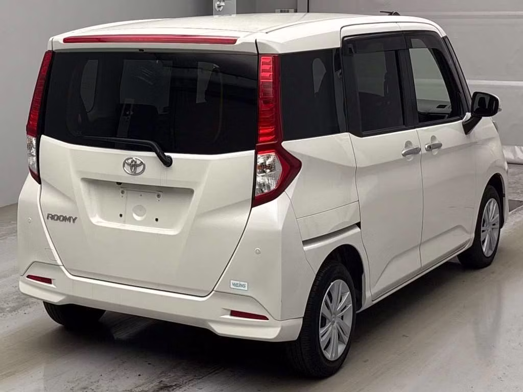 TOYOTA ROOMY