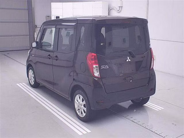 MITSUBISHI EK SPACE