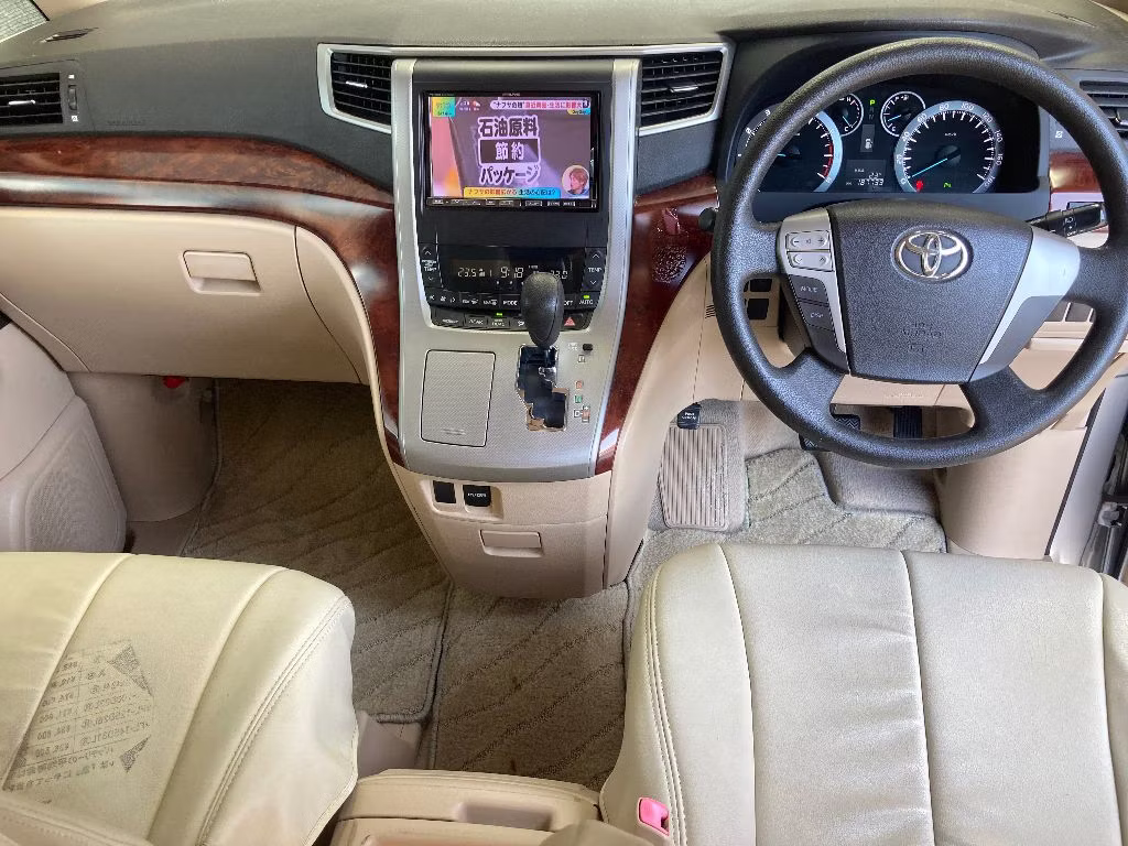TOYOTA VELLFIRE