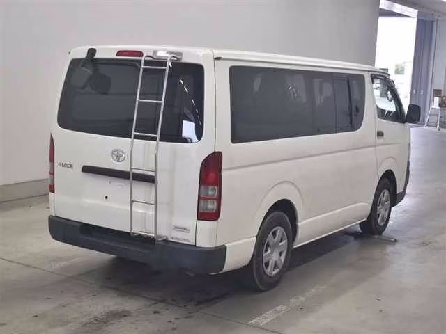 TOYOTA REGIUS ACE