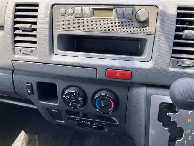 TOYOTA REGIUS ACE