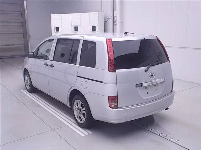 TOYOTA ISIS
