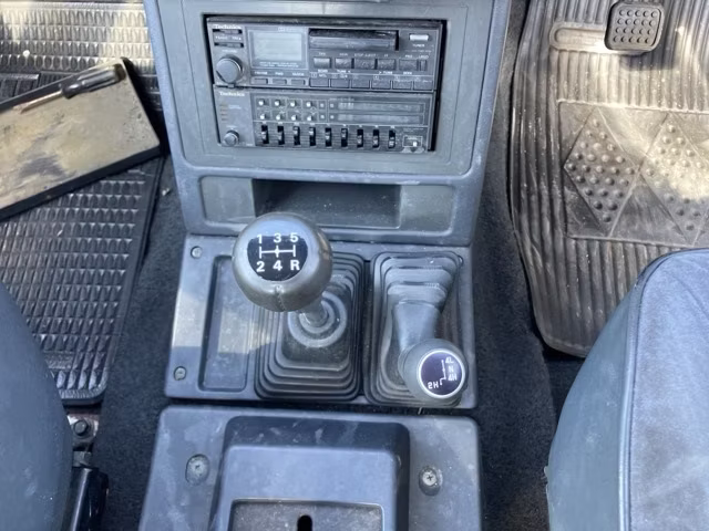 MITSUBISHI PAJERO