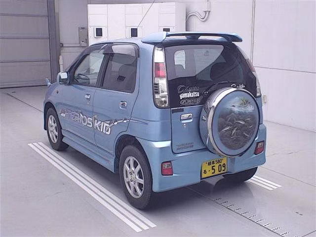 DAIHATSU TERIOS KID