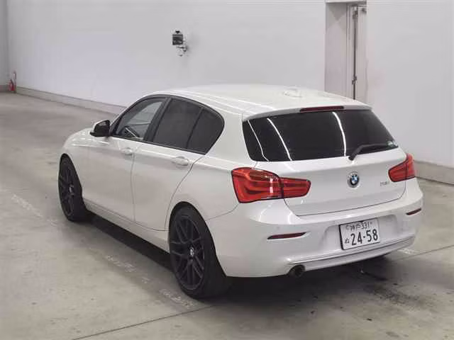 BMW 1-SERIES