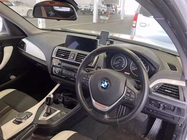 BMW 1-SERIES
