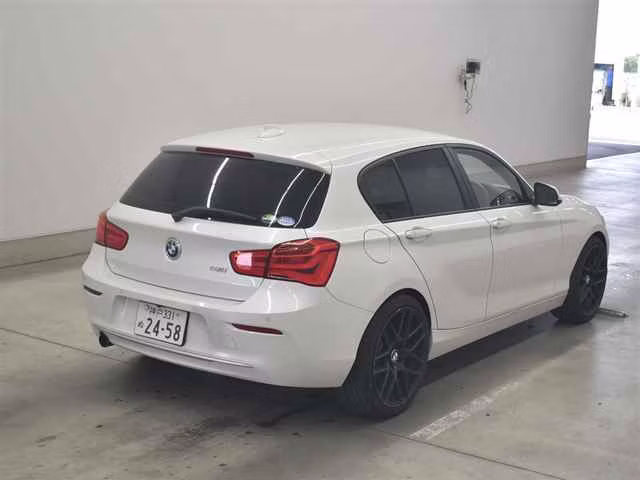 BMW 1-SERIES