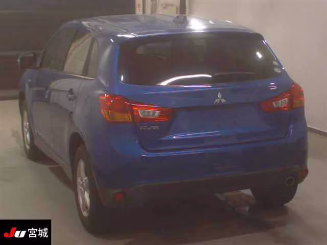 MITSUBISHI RVR