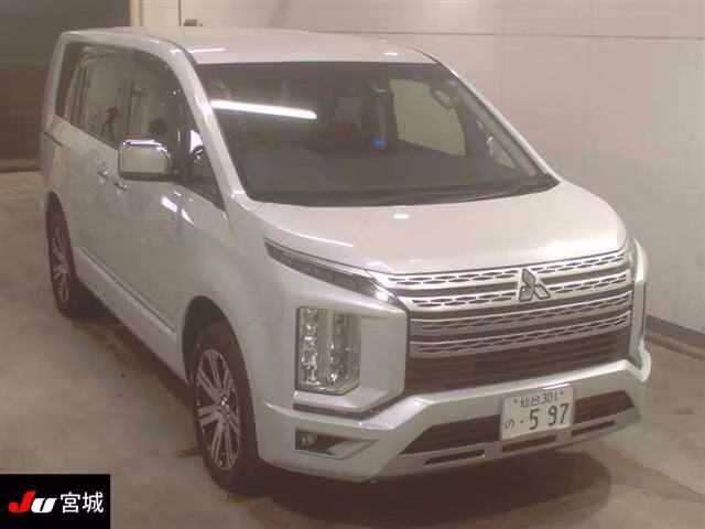 MITSUBISHI DELICA D:5
