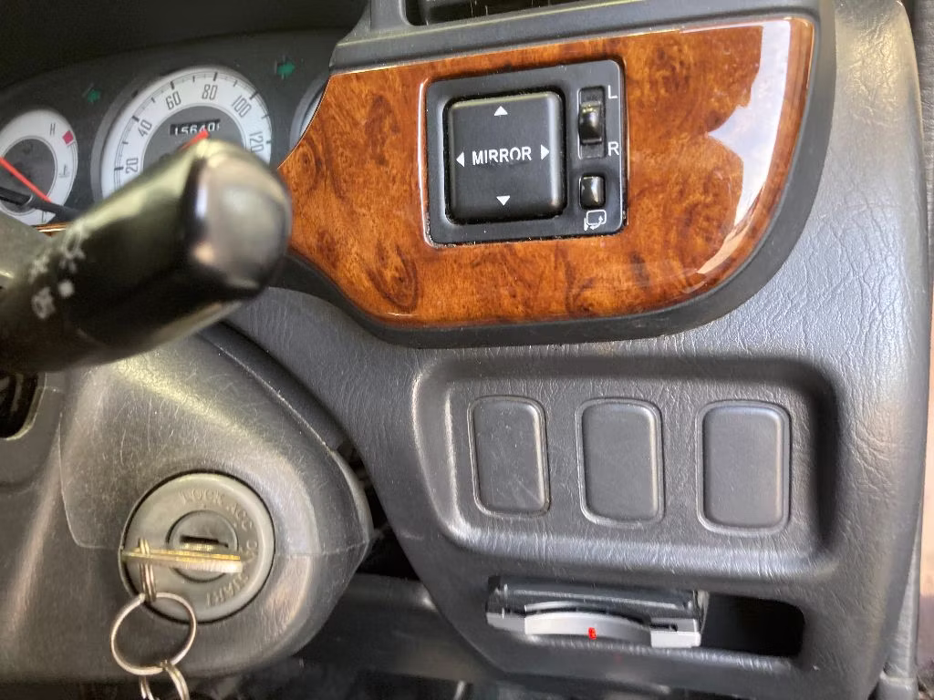 DAIHATSU MIRA GINO