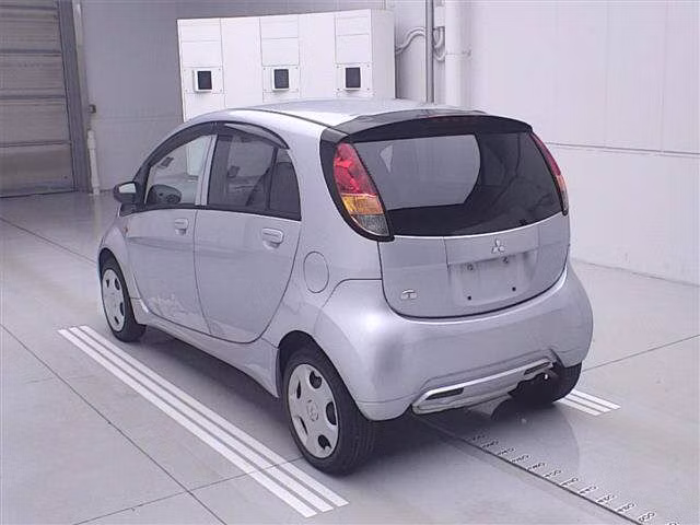MITSUBISHI I