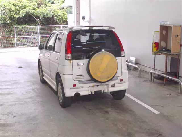 DAIHATSU TERIOS KID