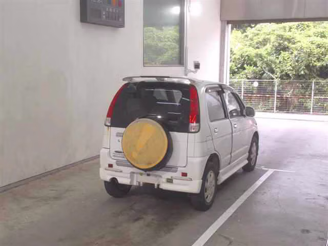 DAIHATSU TERIOS KID