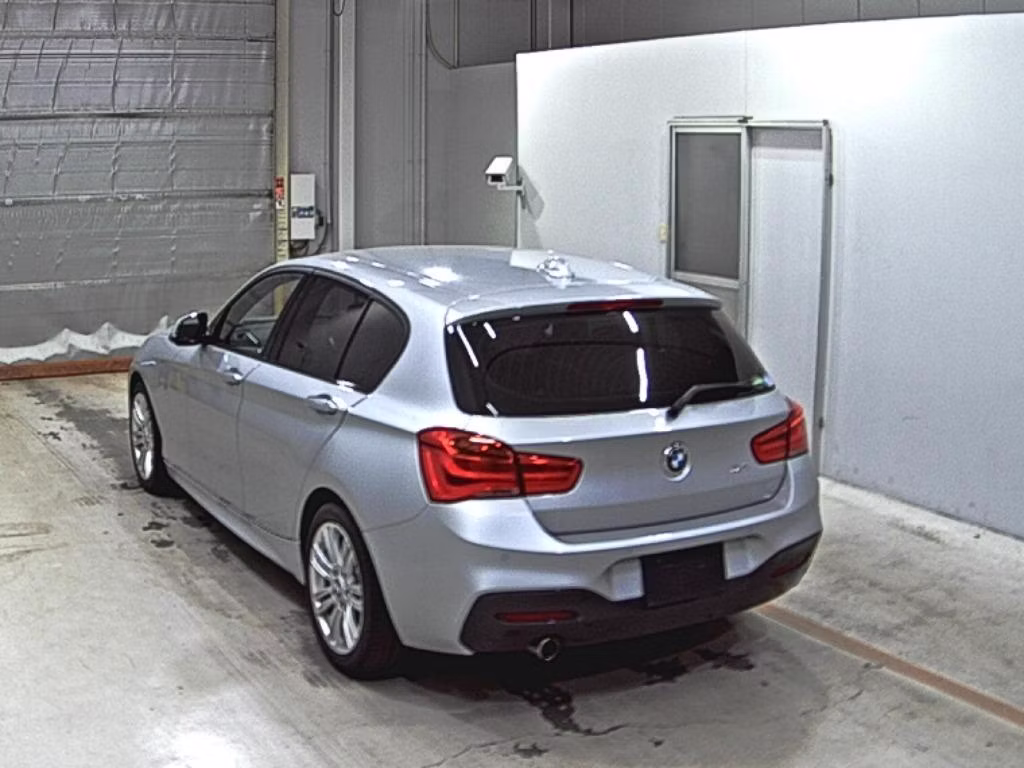 BMW 1-SERIES